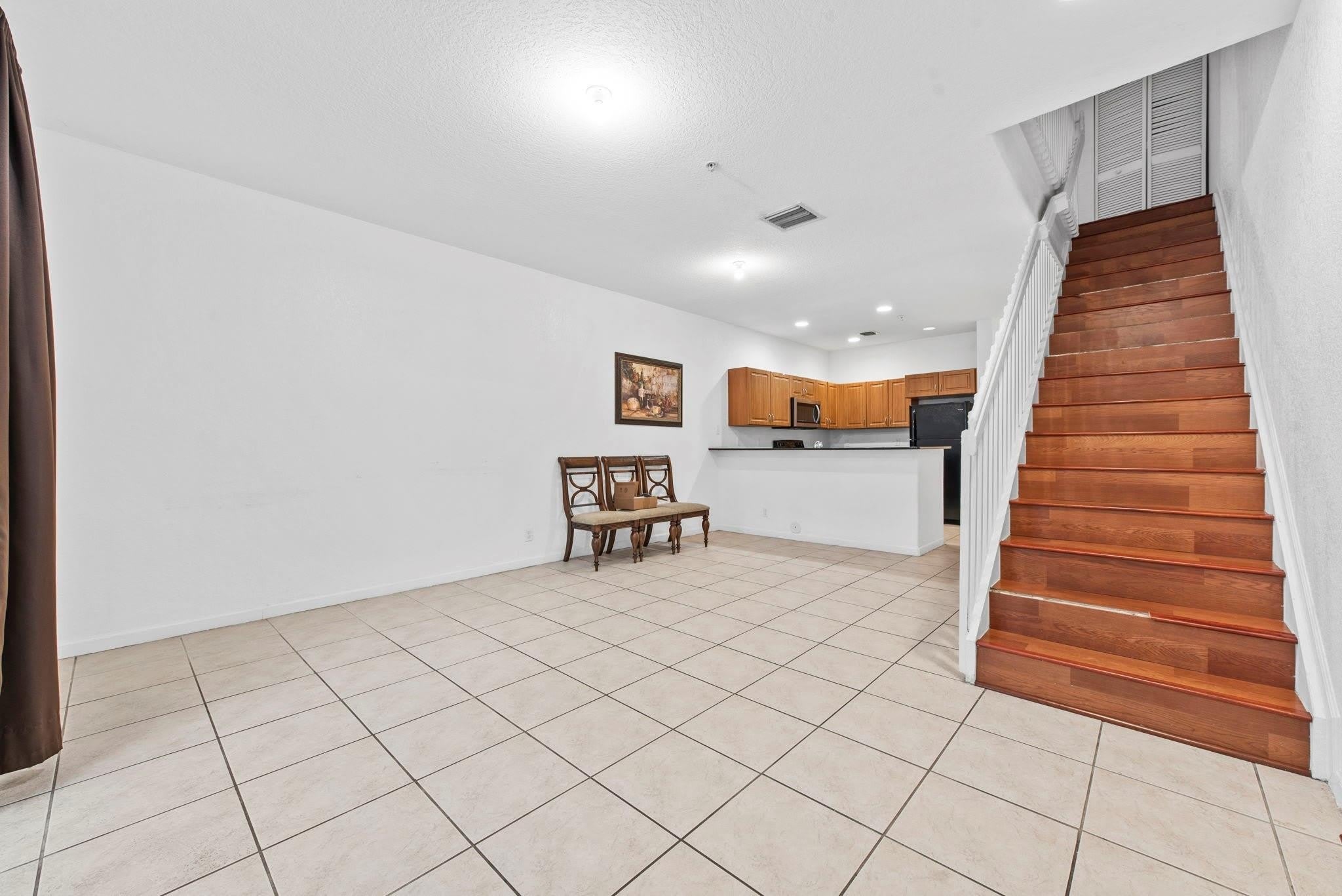 1425 Nw 36Th Way – photo 4