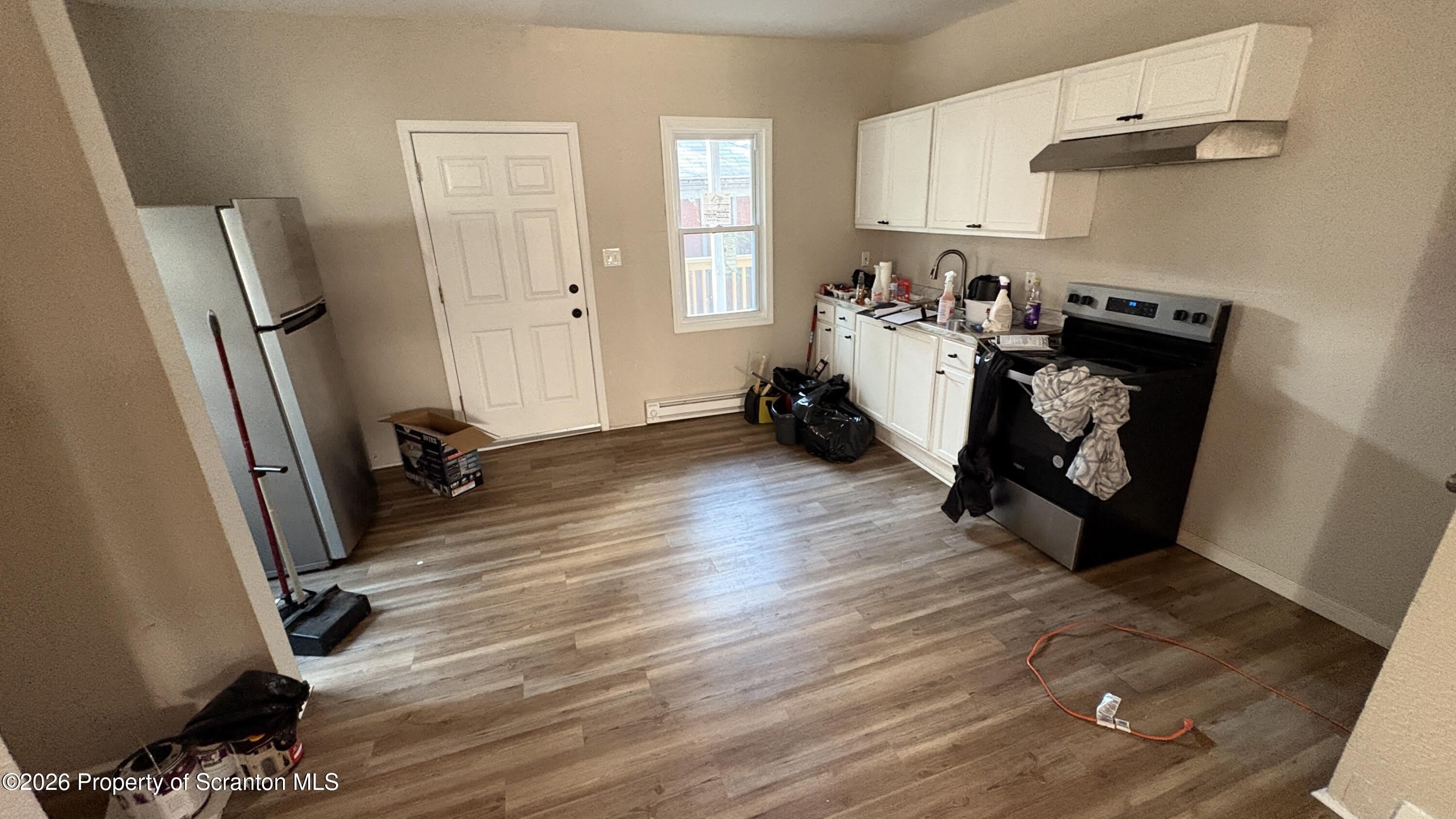 1014 Snyder Avenue – photo 3