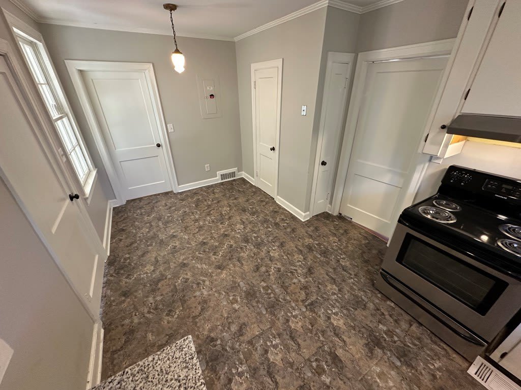 1669 W Main Street – photo 3