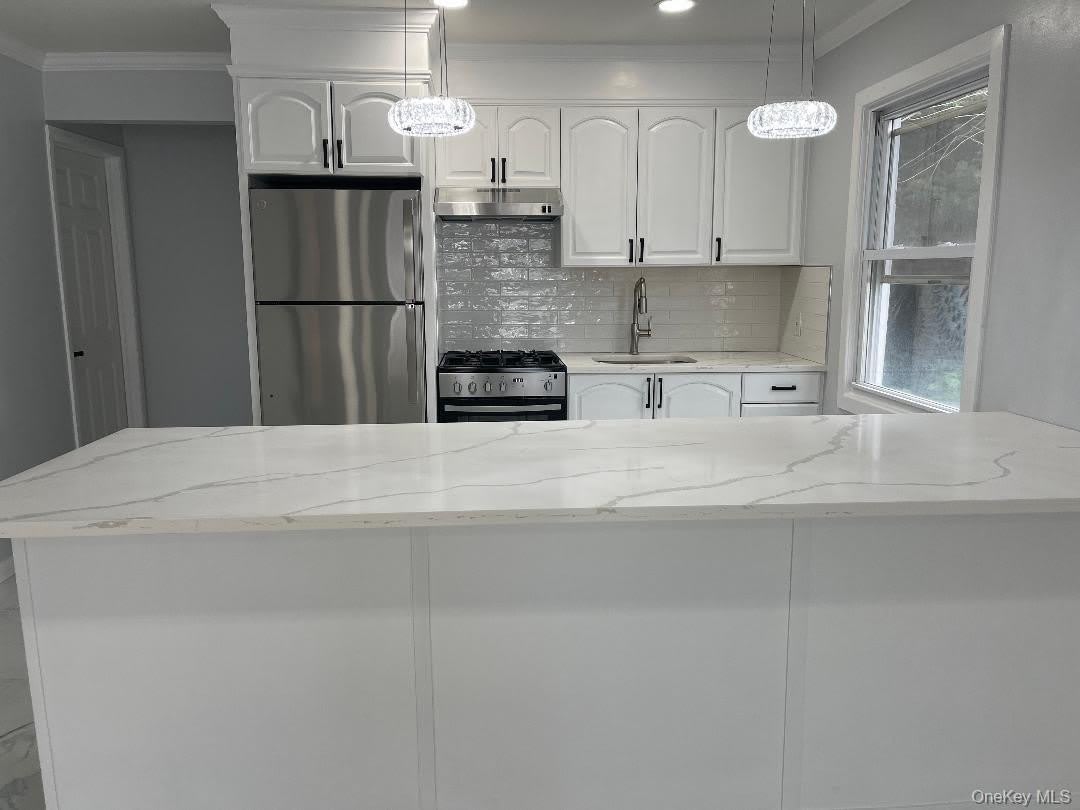 137 Pacific Boulevard – photo 4