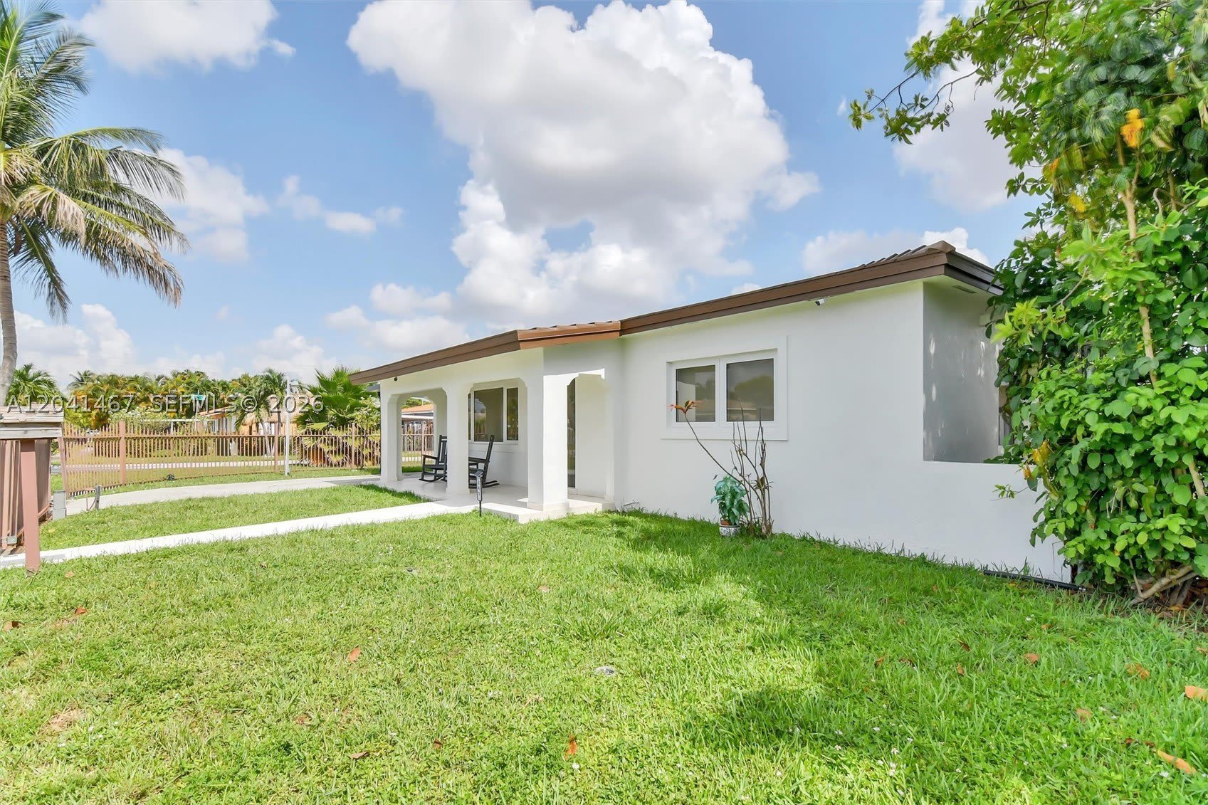 241 W 48th St – photo 5