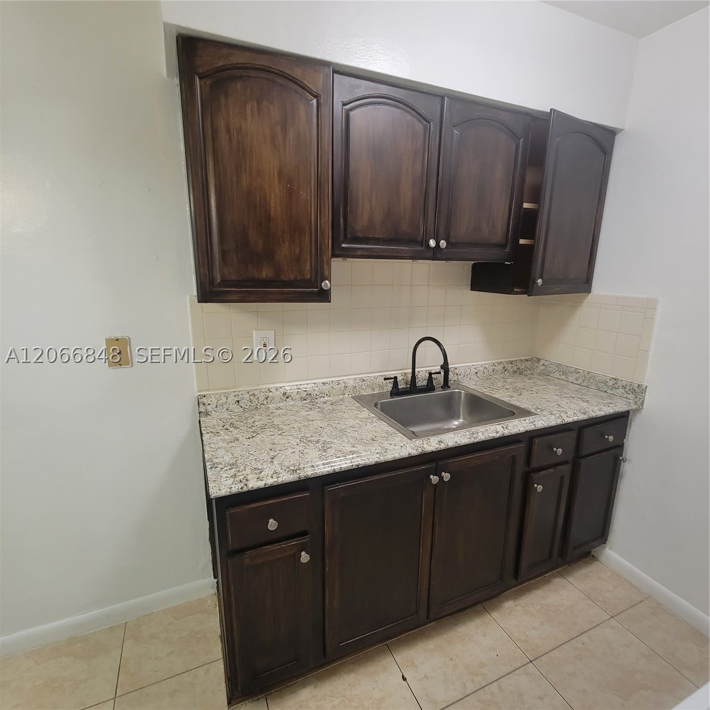 1708 N 16th Ave – photo 2