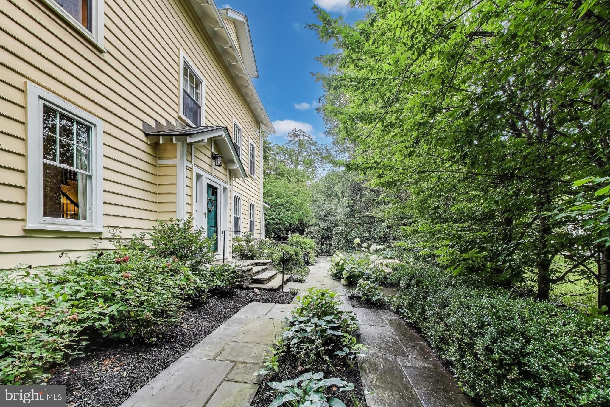 5809 GROSVENOR Lane – photo 2