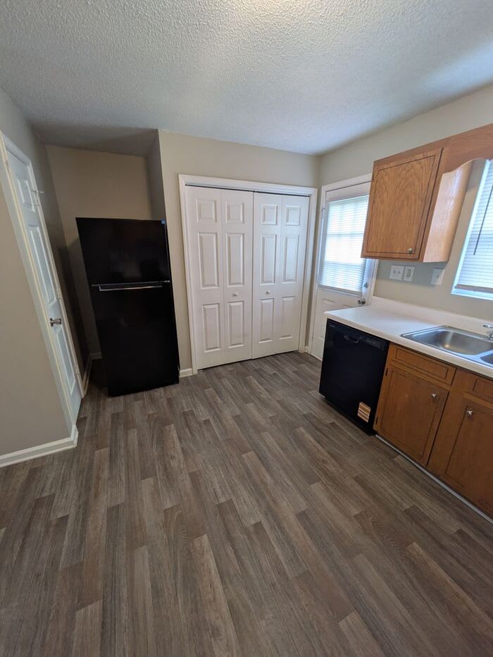 656 West 13th Street – photo 4