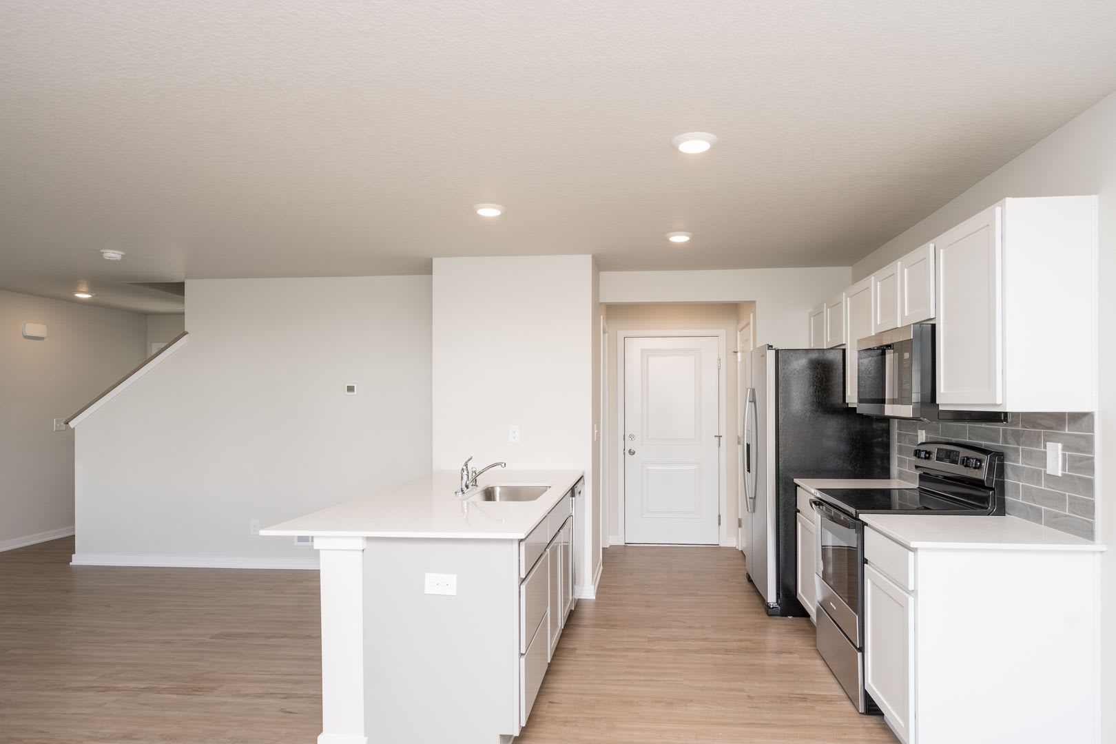 New 3 Bedroom Two Story Twinhome for Rent! – photo 4