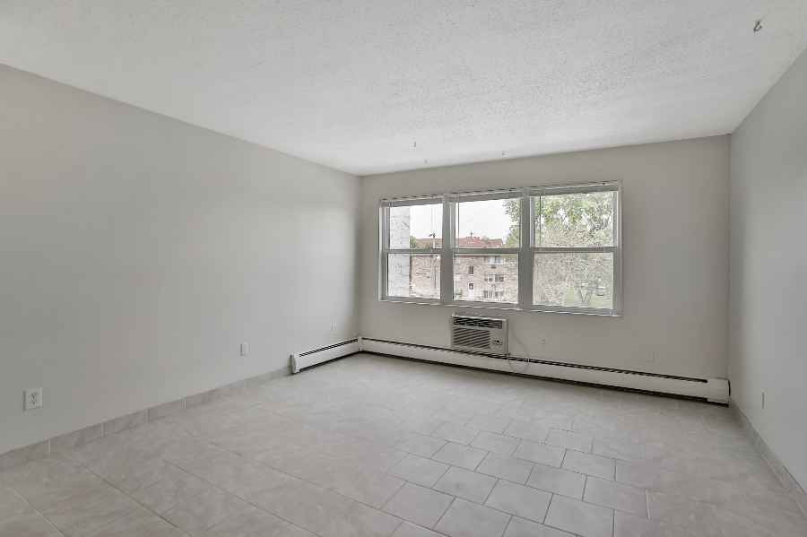 817 12th Avenue SE – photo 4