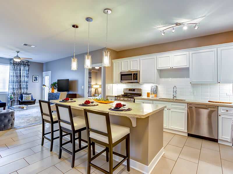 500 Station Blvd – photo 3