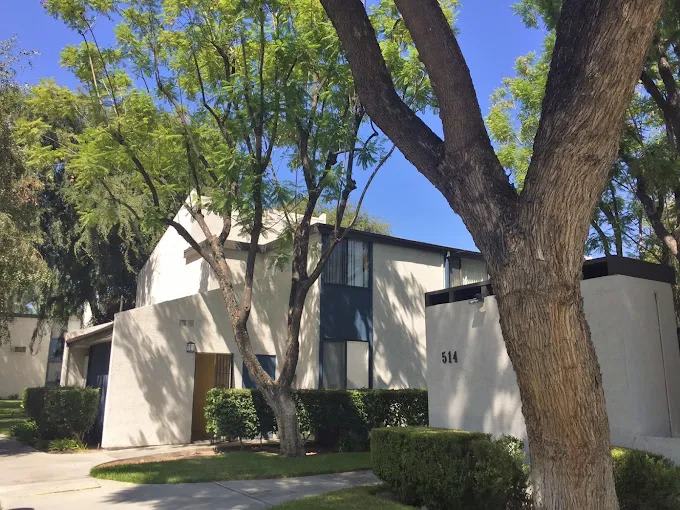 Evria Claremont Apartments – photo 2