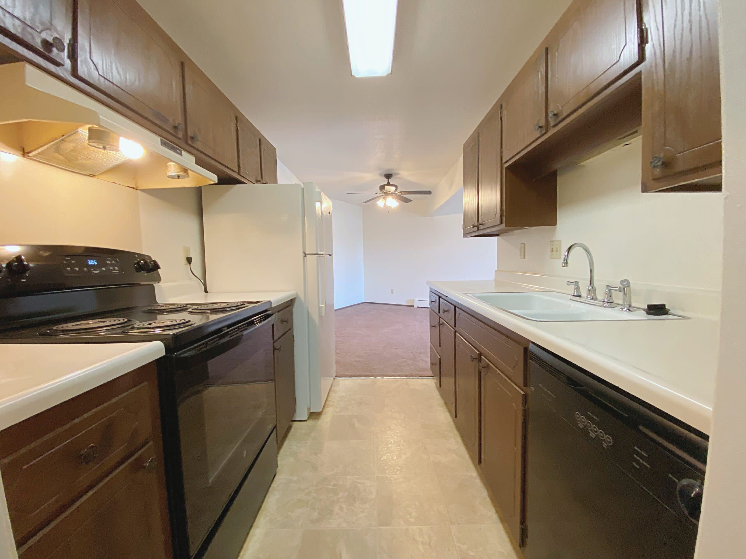 Southgate Apartments – photo 1