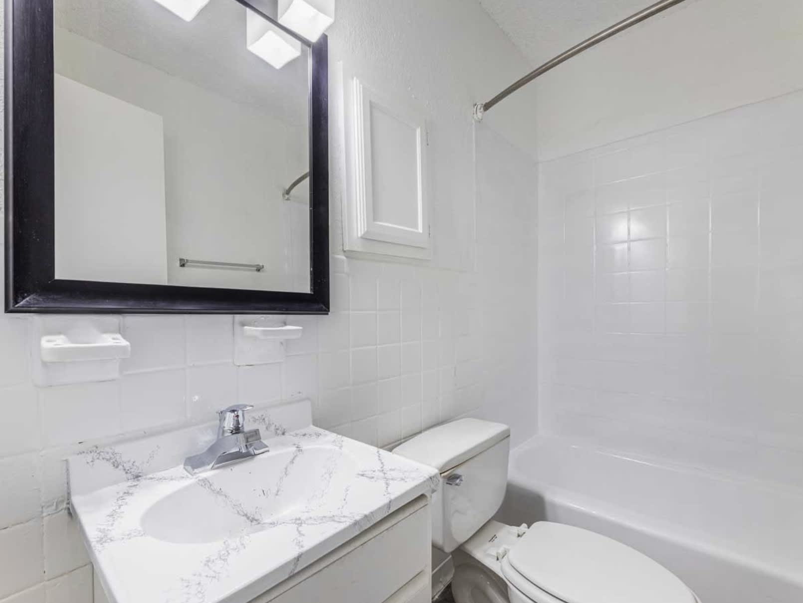 Emerald Point Apartments – photo 5