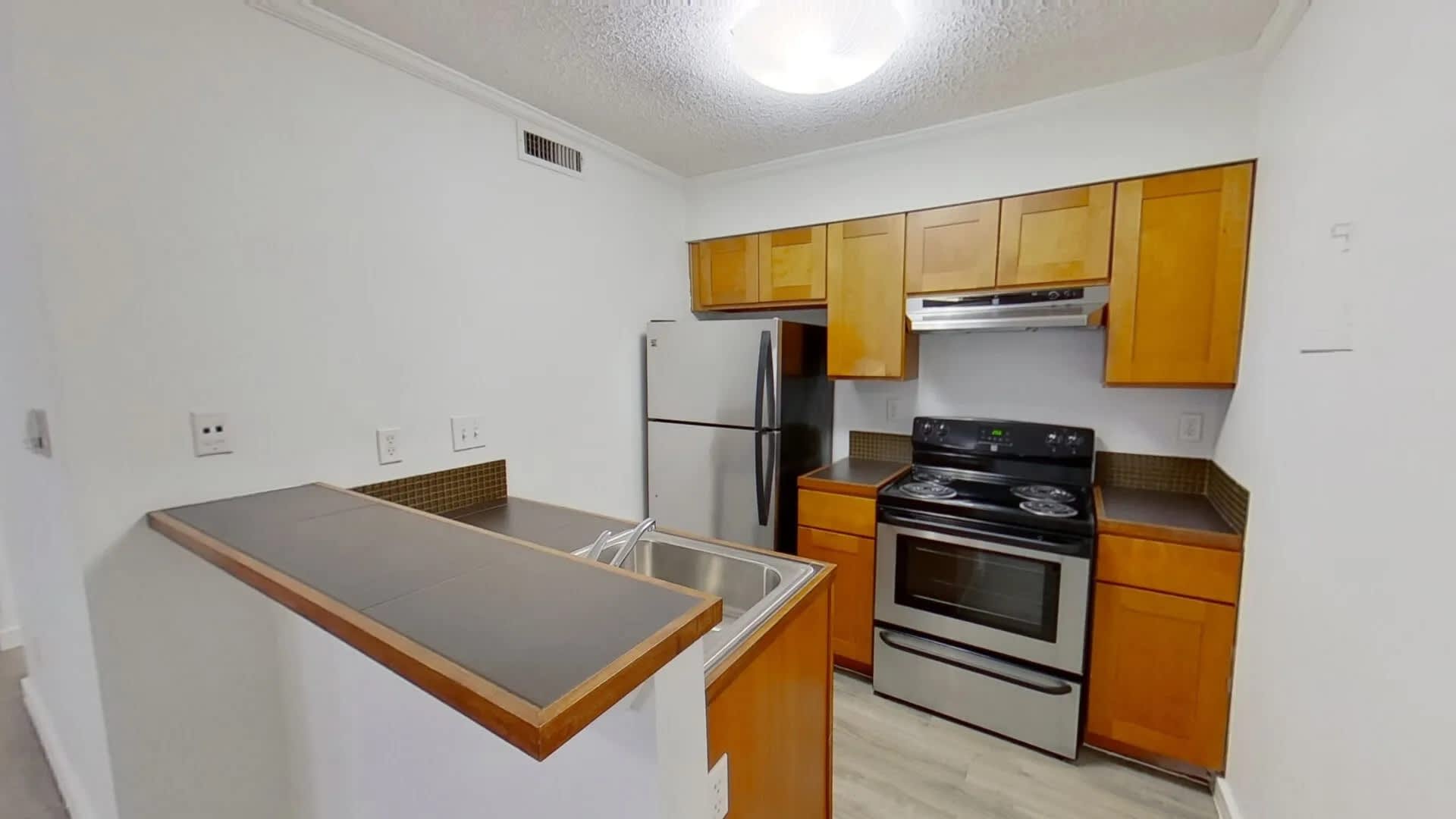 24 Flats – photo 1