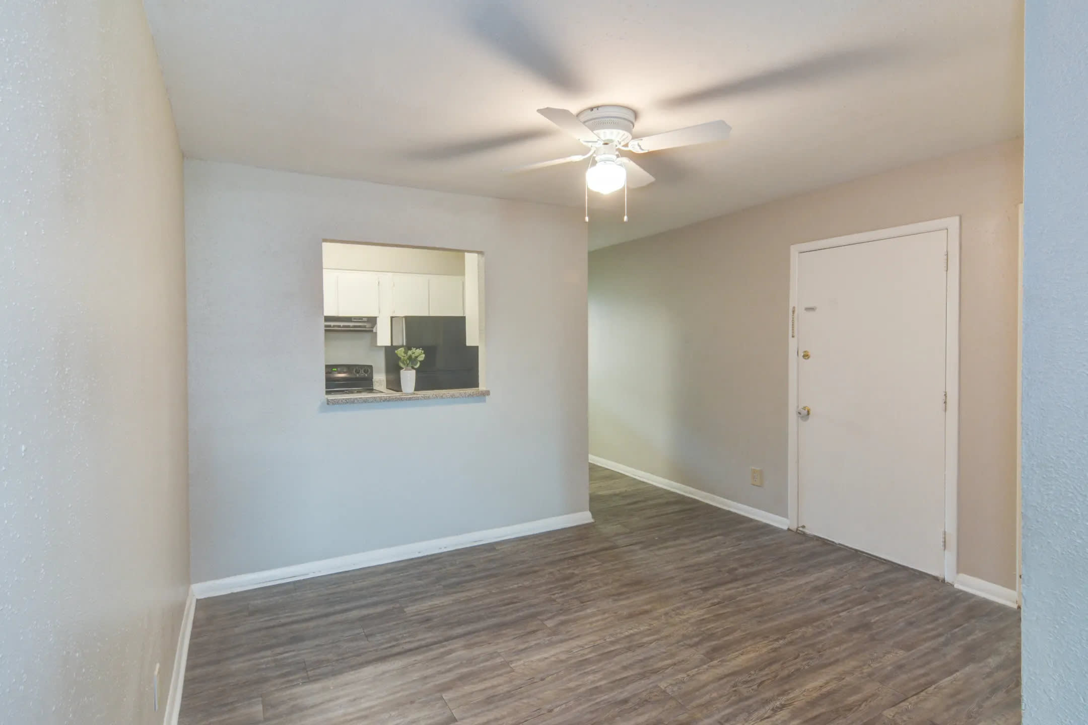 The Onyx at 3211 – photo 2