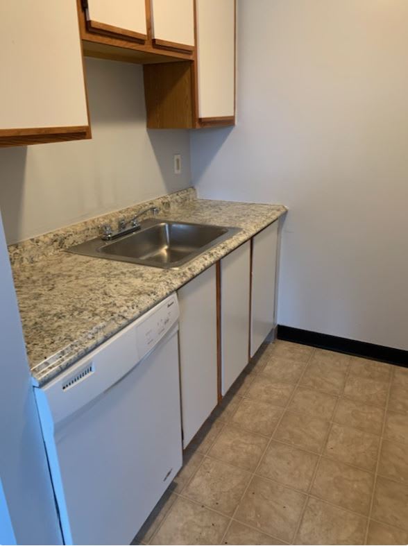 Manhattan Square Apartments – photo 2