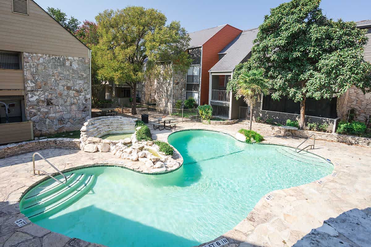 OakStone Apartment Homes – photo 1