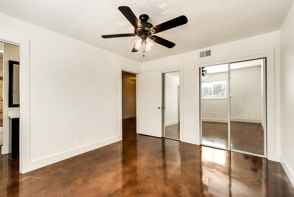 West 7th Apartments – photo 4