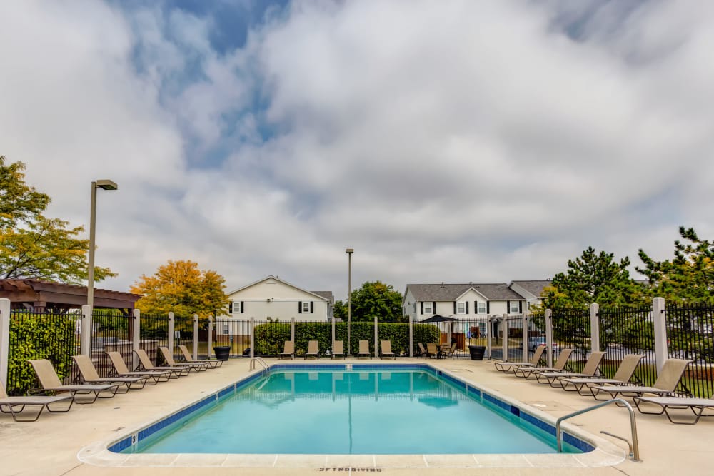 Lakeview Townhomes at Fox Valley – photo 1