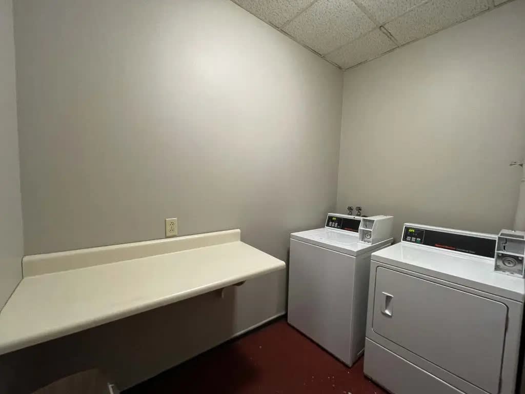 St. George Apartments – photo 4