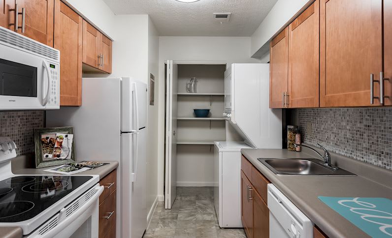 Pikeview Manor Apartments – photo 1