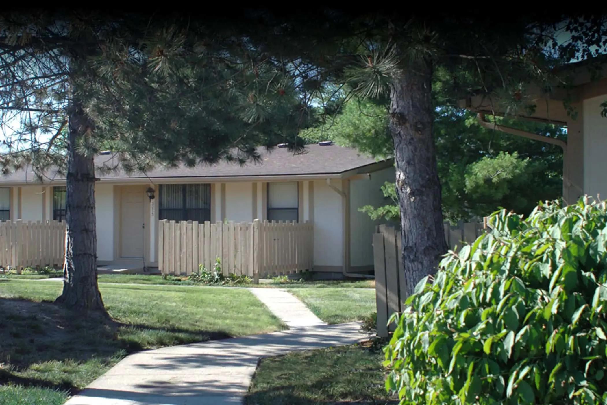 Randolph Court – photo 2