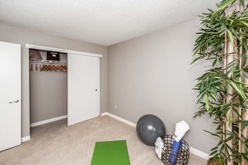 Woodlake Close – photo 4