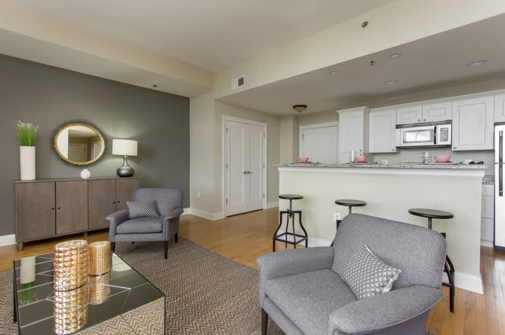 2100 Parkway – photo 2