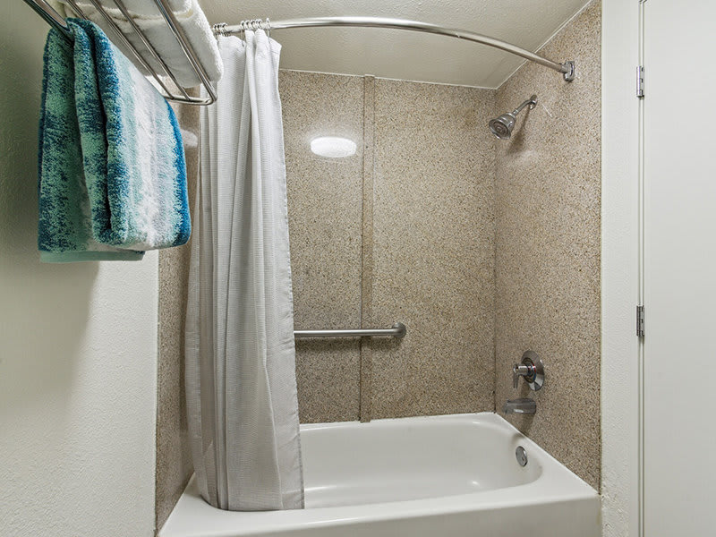 Flats at Miracle Hills – photo 5