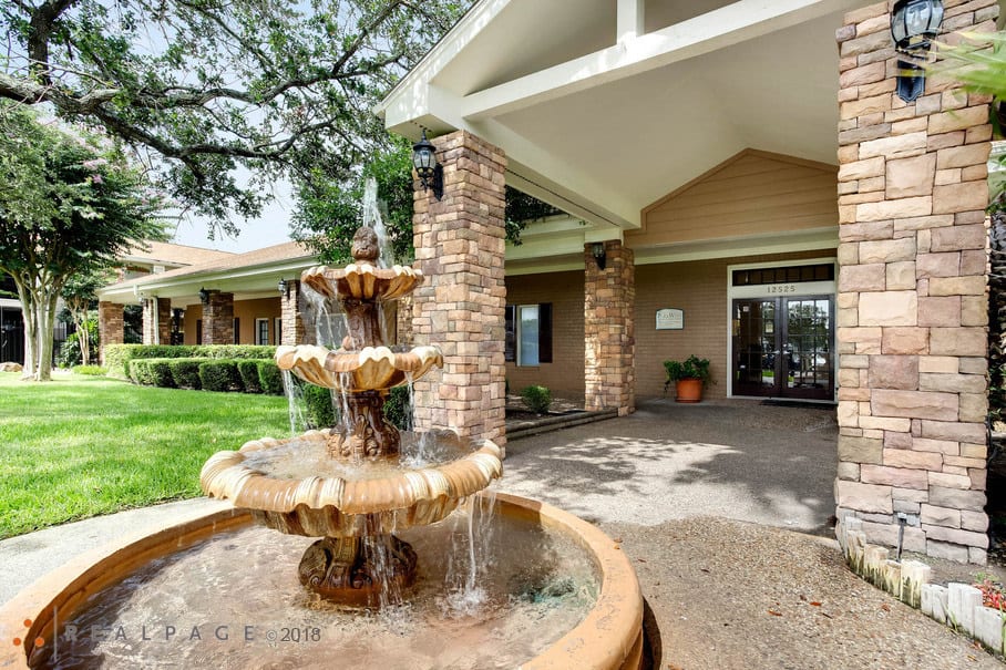 Fountain Park Apartments – photo 1
