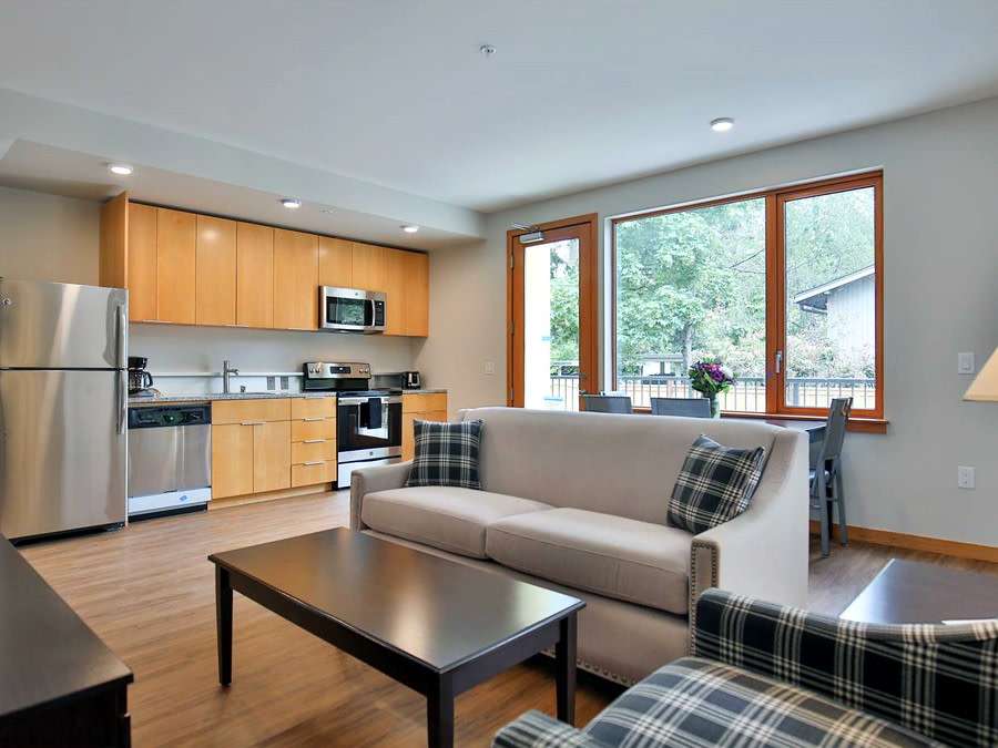 Park East Apartments – photo 1