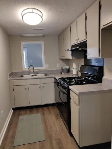 Oakdale Square Apartments – photo 1