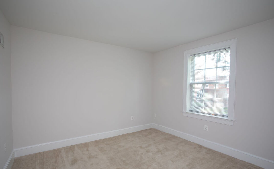 Colonial Village Apartments – photo 5