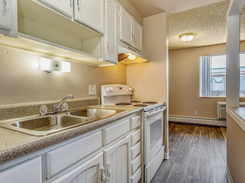 Bridge Square Apartments – photo 4