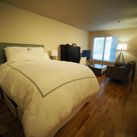 Yugo Seattle Lothlorien – photo 5