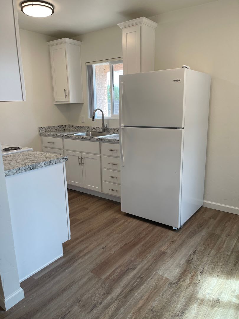 Pine Tree Apartments – photo 1
