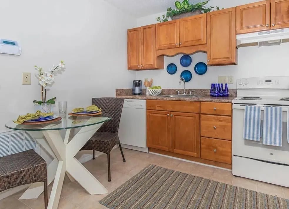 Coastal Pointe Apartments – photo 5