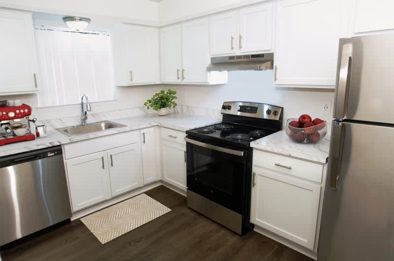 Uptown 11 Townhouses – photo 1