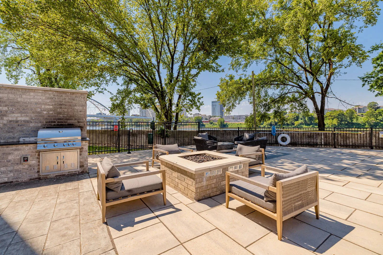 The Vue on Riverfront – photo 3