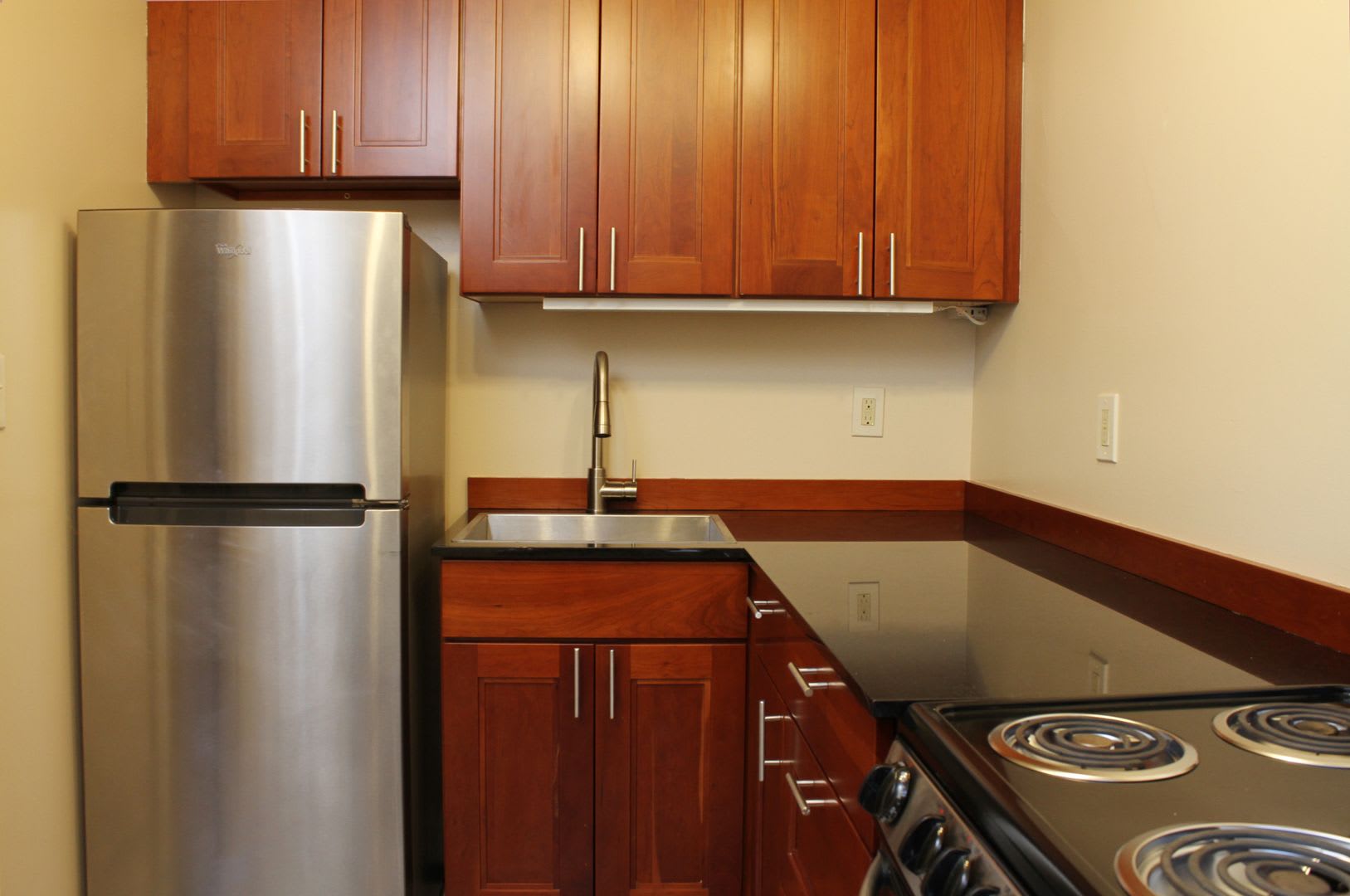 Viceroy Apartments – photo 2