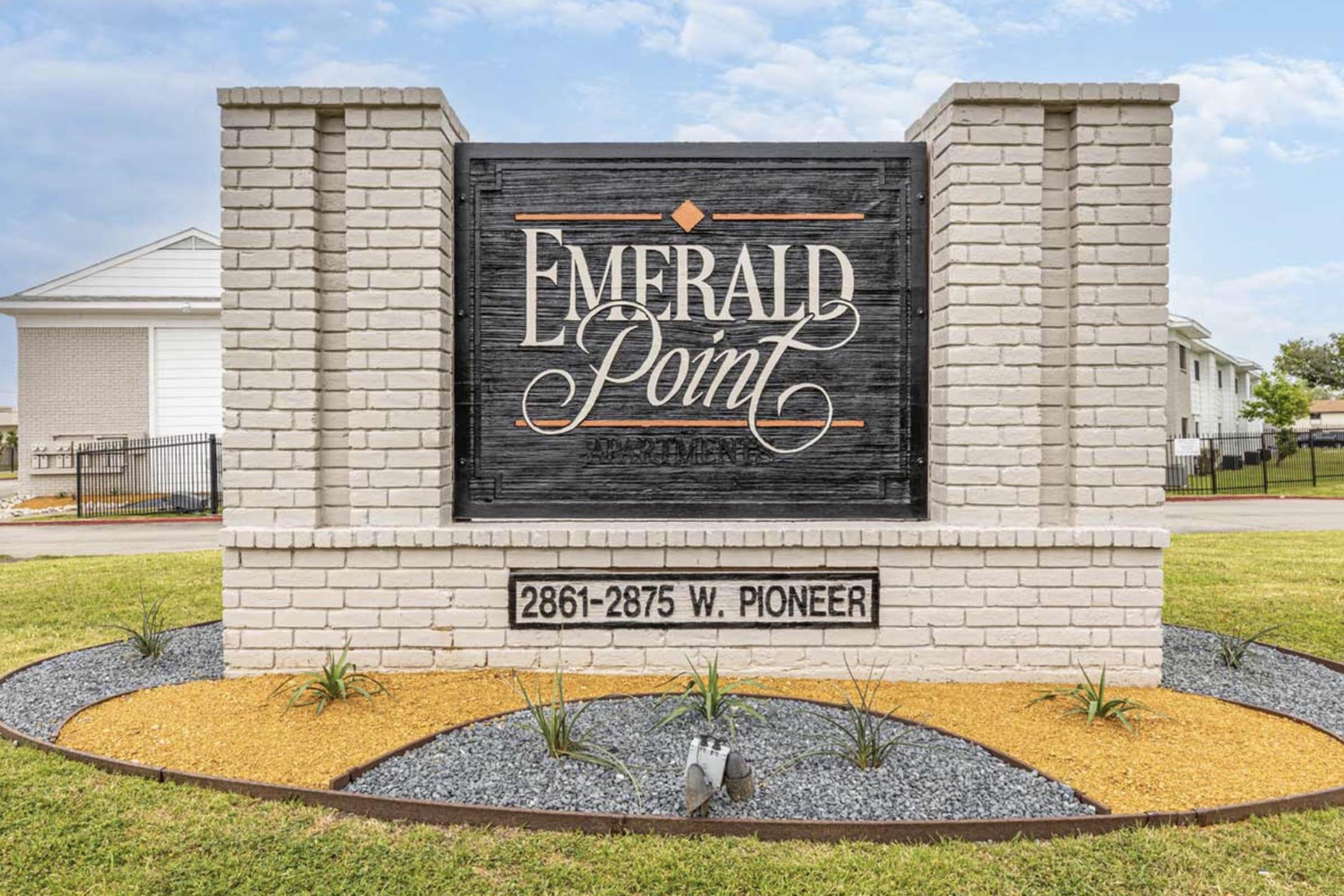 Emerald Point Apartments – photo 1