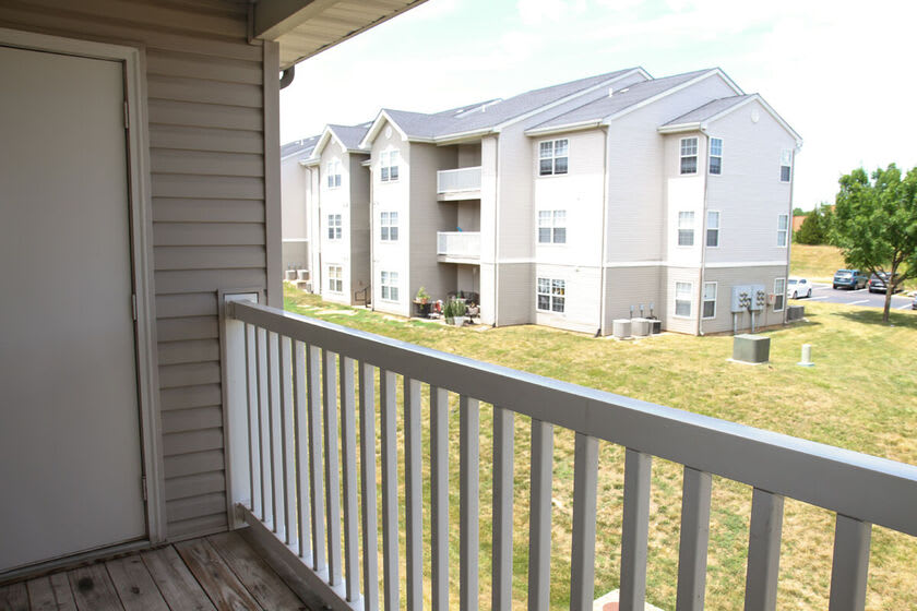 Walden Pond Apartments – photo 4