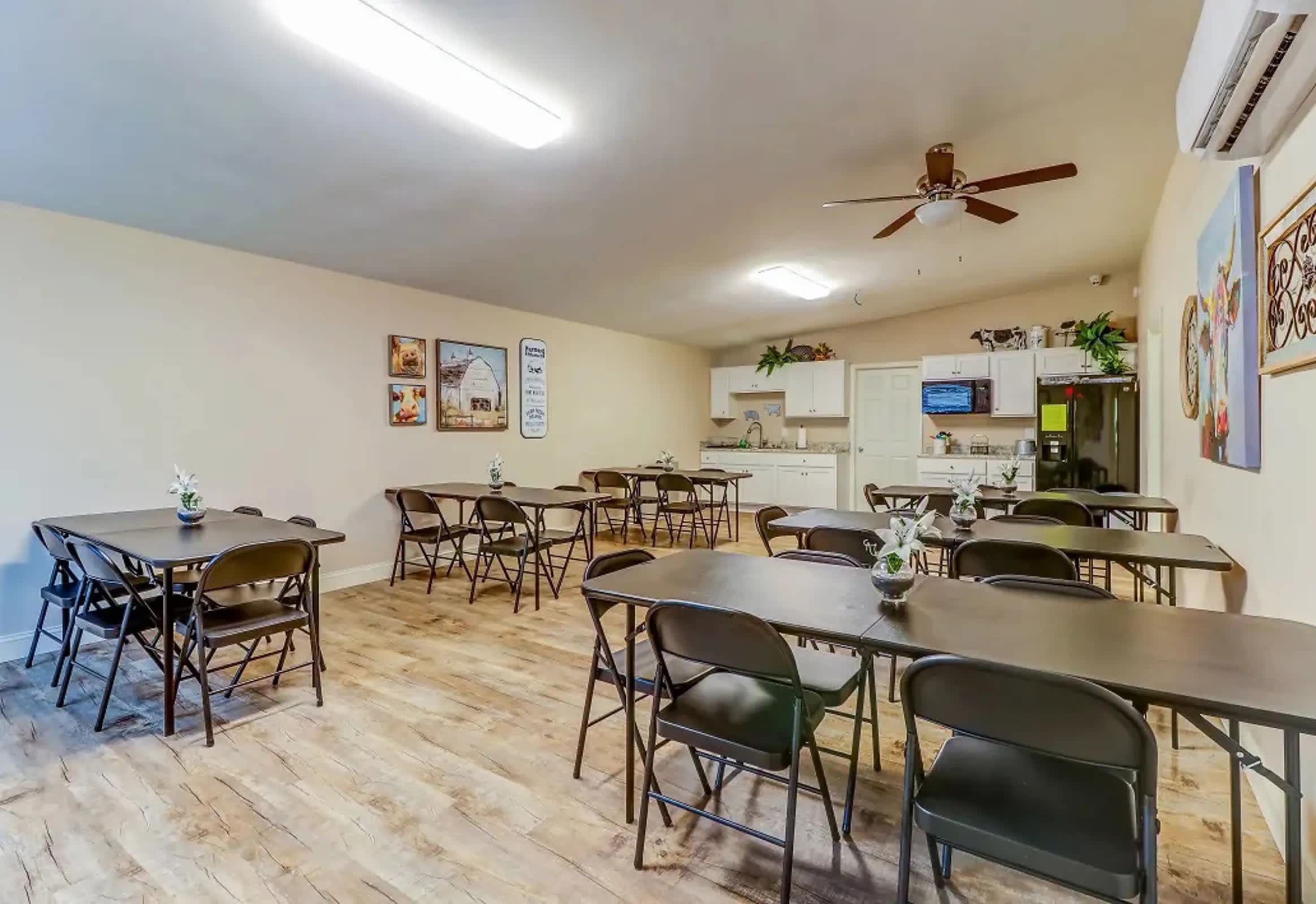 Aspen Meadows Apartments – photo 3