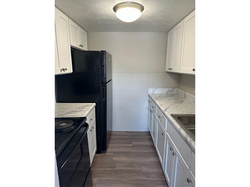Villager Apartments – photo 1