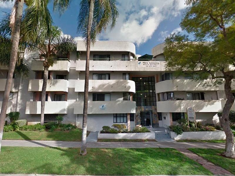 Poinsettia Club – photo 5
