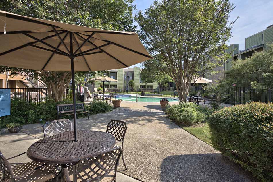 Retreat At Medical Center – photo 2