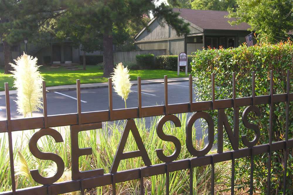 Seasons Apartments – photo 3
