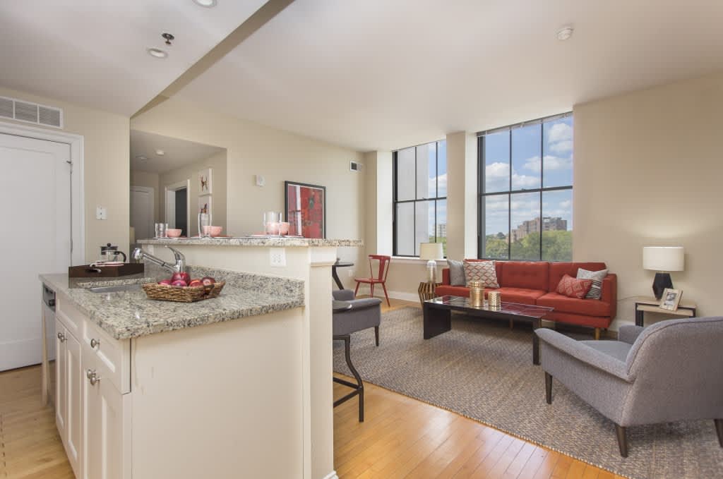 2100 Parkway – photo 3