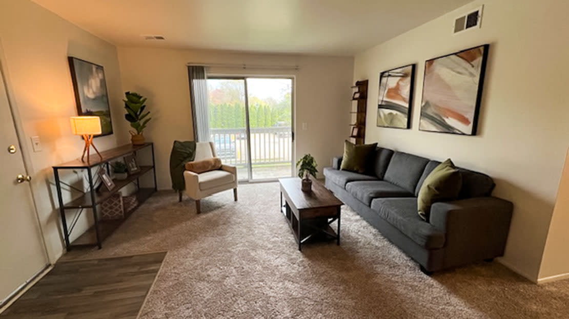 Lexington Manor – photo 1