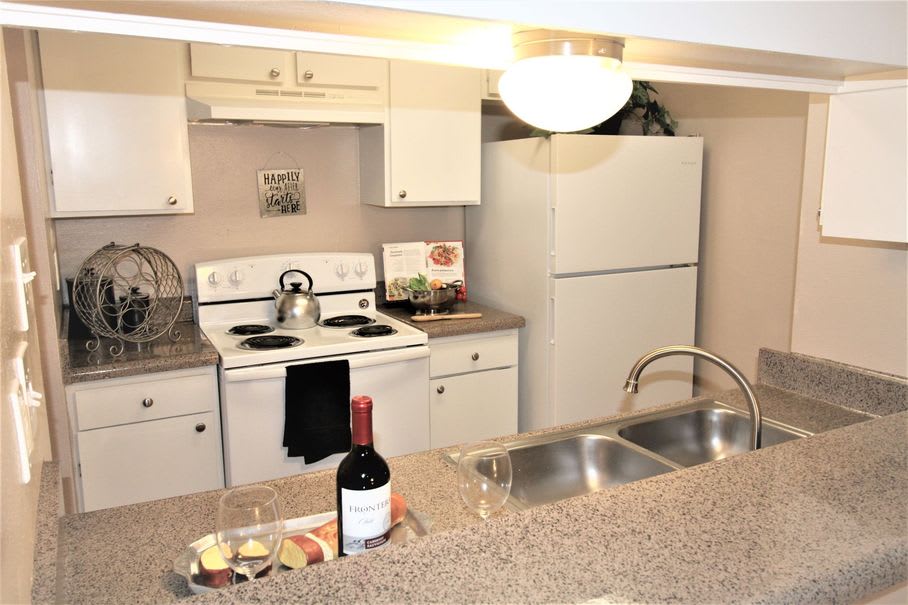 Fountain Park Apartments – photo 5