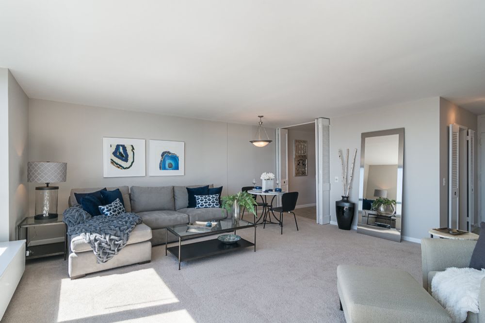 3450 North Lake Shore Drive – photo 3