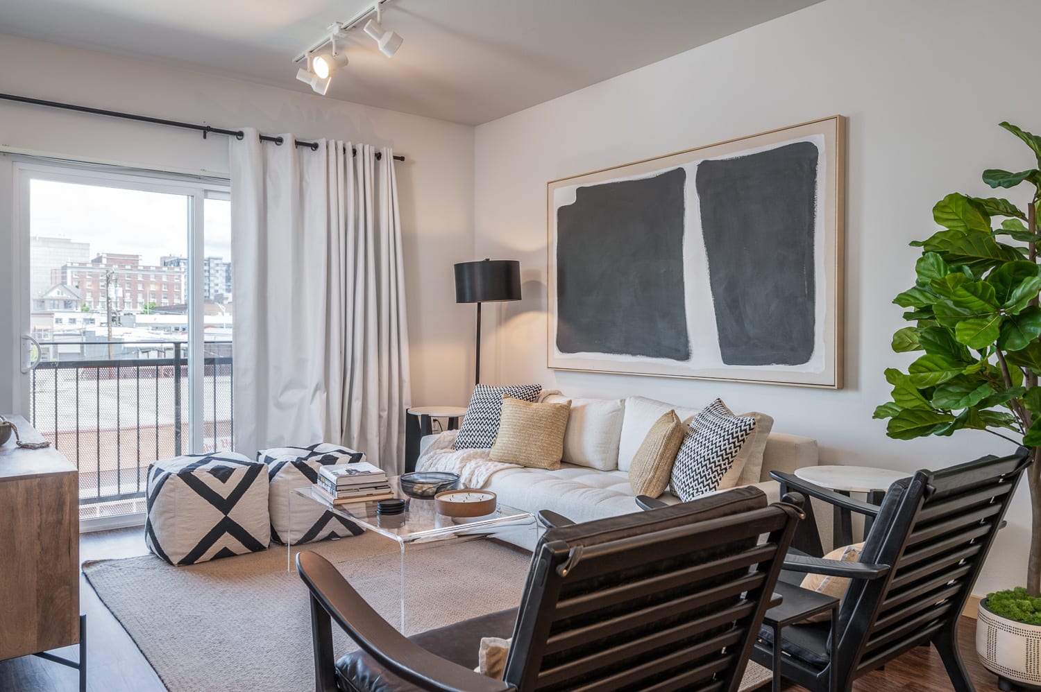 The Waterline Apartments – photo 4