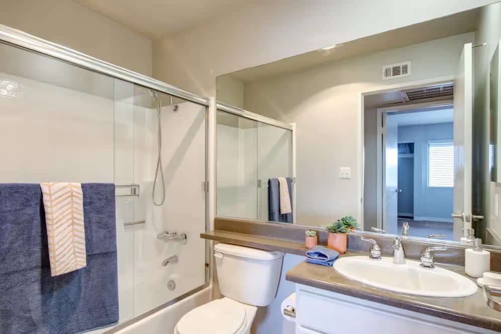 Vue Laurel Canyon – photo 4